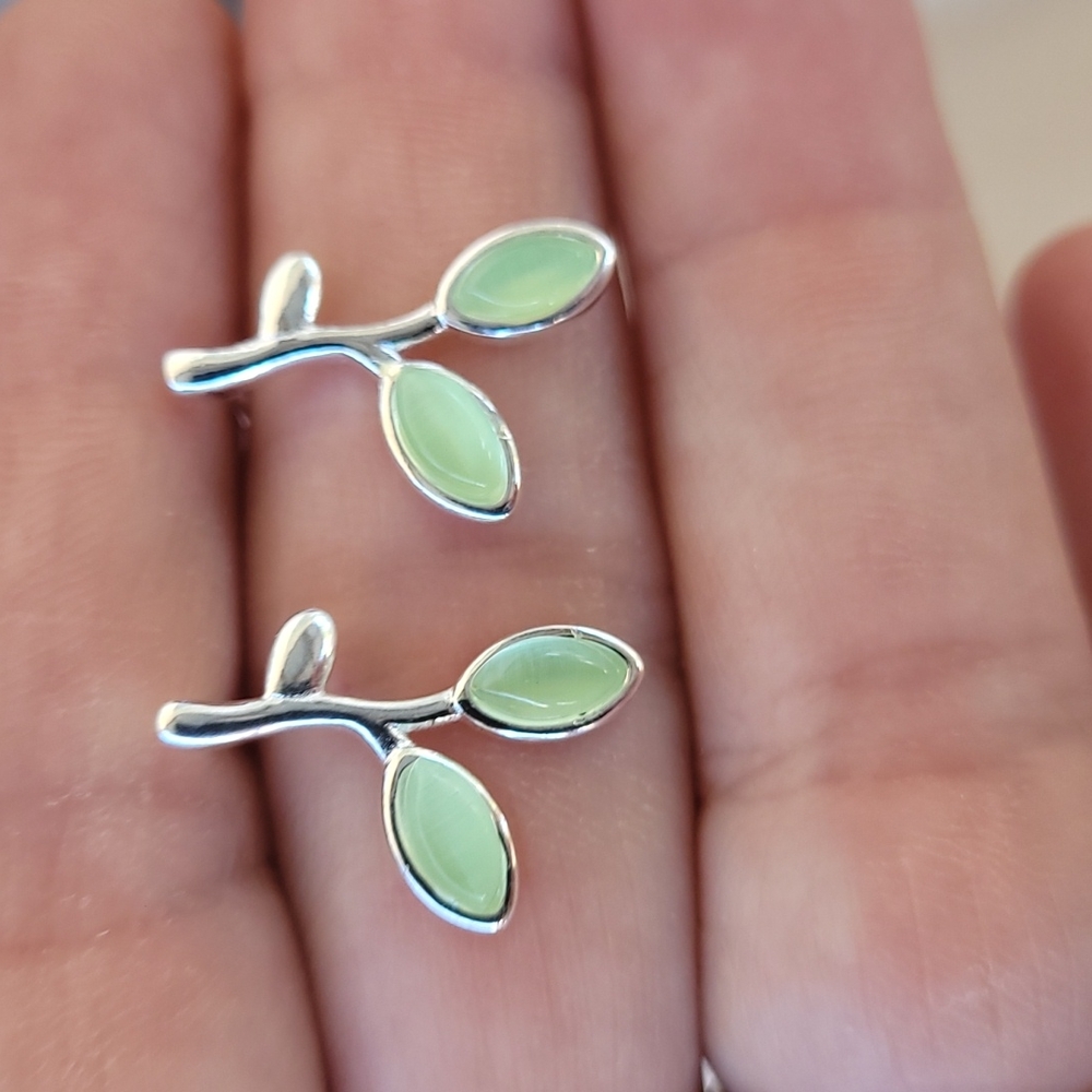 Silver Leaf Earrings Fresh Green (S925) - Picture 7 of 7
